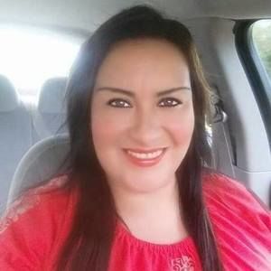 Meet your Posher, Alejandra